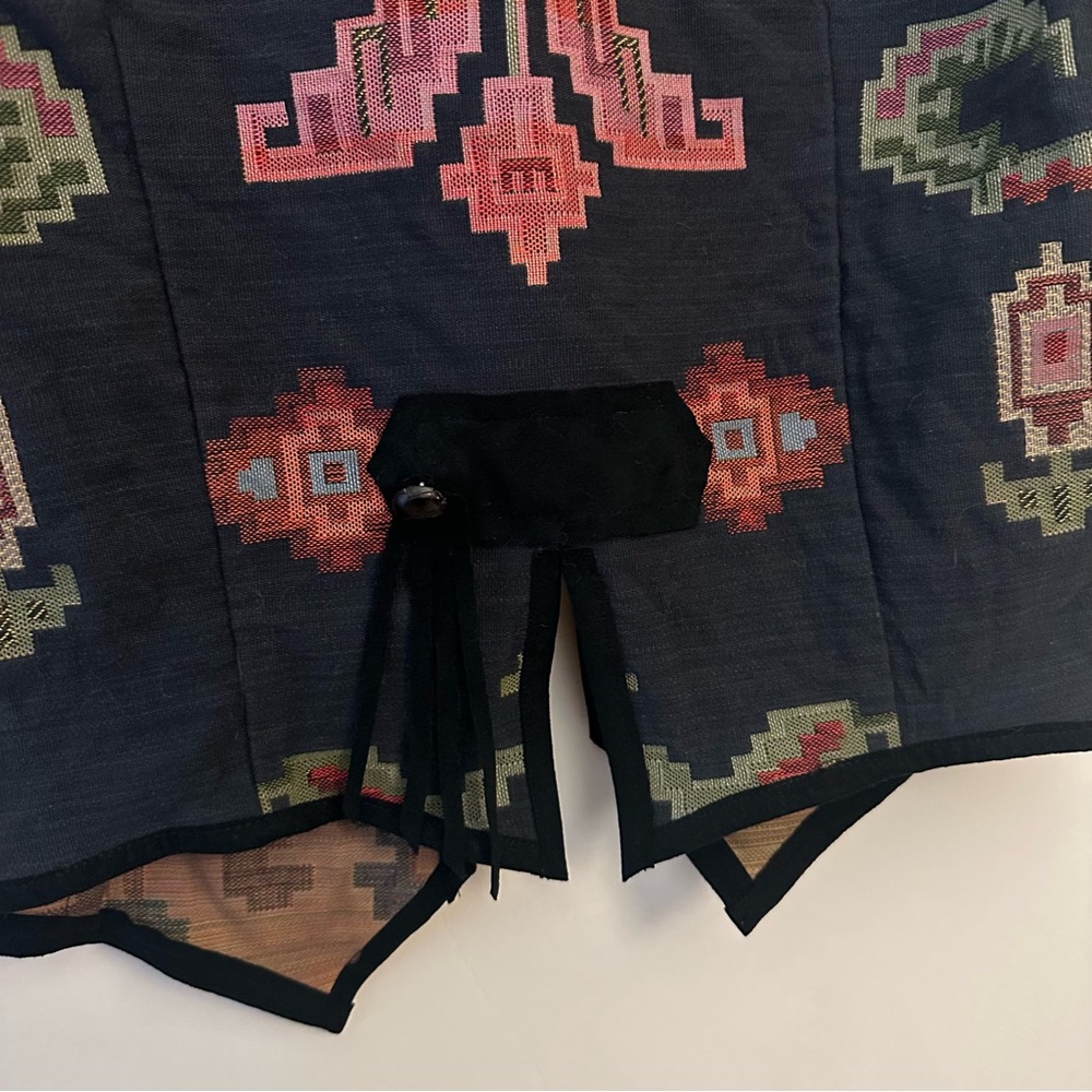 Vest - Picture 3 of 3